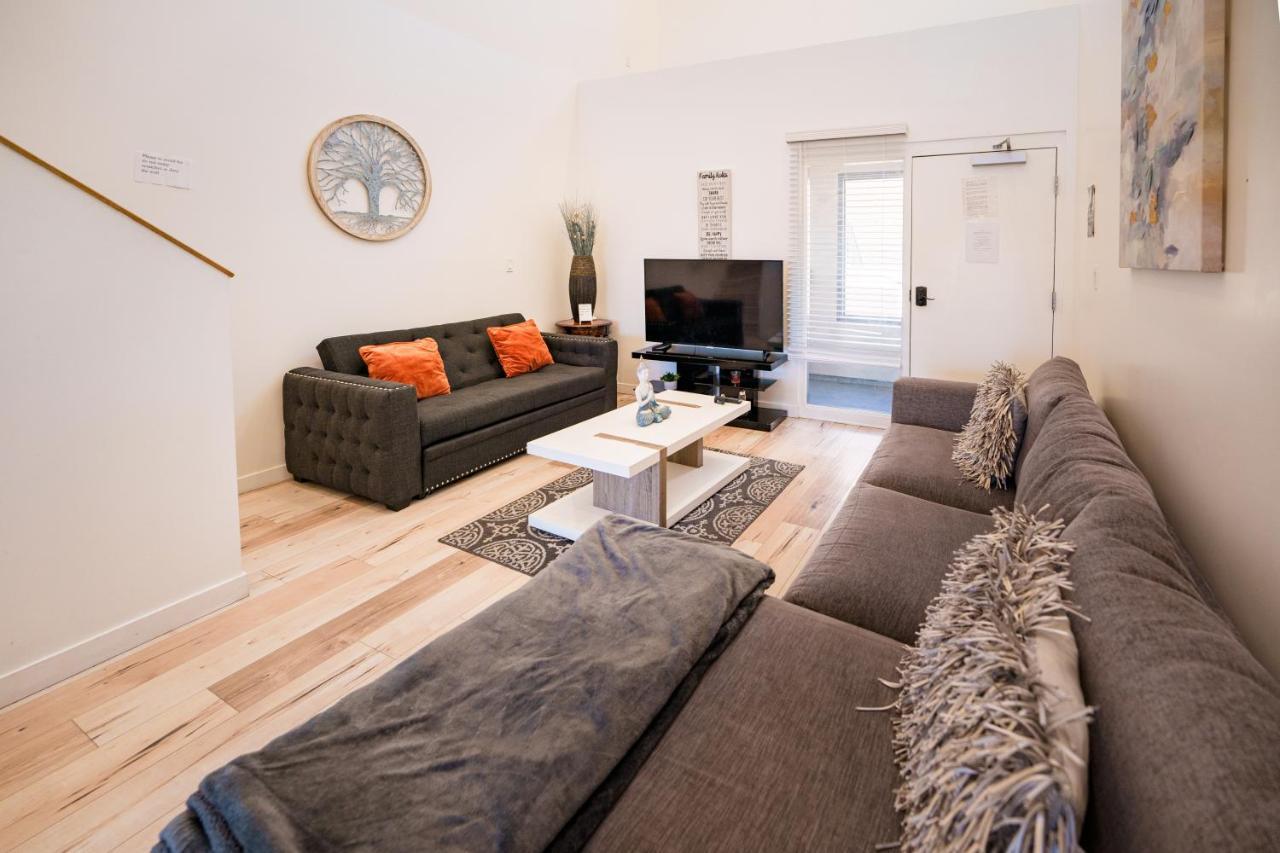 Chic 1-bed Hollywood Loft Iconic Sign Views & Private Parking Los Ángeles